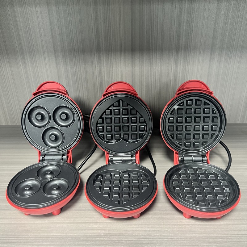 Donut Maker Mini - Multifunktionaler Mini-Herzförmiger Waffeleisen mit Doppelseitiger Heizung,